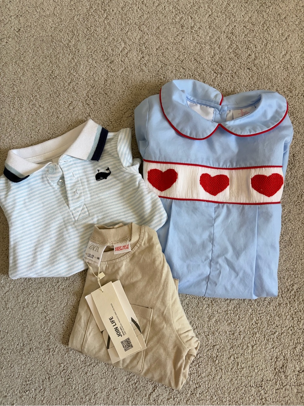 Lot of 3 baby clothes Longsleev, bodysuit, romper 6-12m